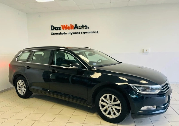 Volkswagen Passat cena 83500 przebieg: 85325, rok produkcji 2019 z Krobia małe 254